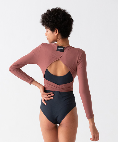 GUACAMOLE（ガカモレ）の「RASH TOPS / ラッシュトップス（ラッシュガード・レディース・ブラック/スモークピンク/ブラウン・MEDIUM）」の9枚目の写真