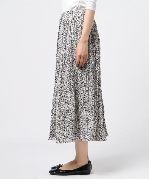 STYLEBLOCK（スタイルブロック）の「ポプリン花柄ミモレ丈ランダムプリーツスカート（スカート・レディース・ホワイト/マスタード/ブラウン/ブラック・M）」の5枚目の写真