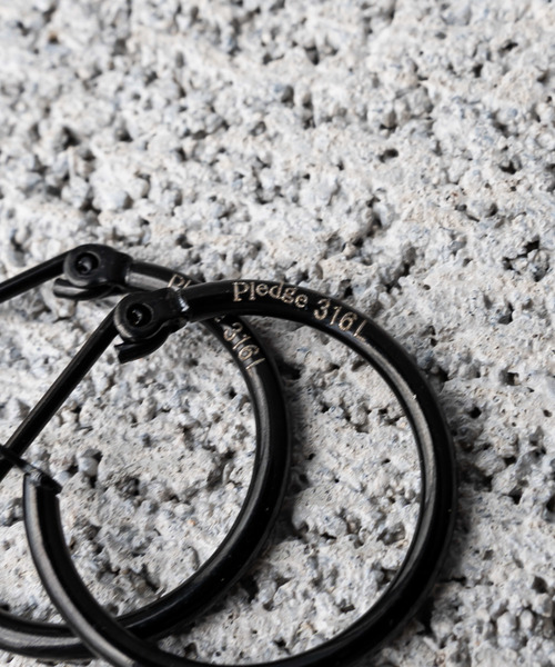 Pledge（プレッジ）の「【76】【Pledge（プレッジ）】フープ ピアス（ペア）（ピアス（両耳用）・メンズ・ブラック/ゴールド/シルバー・FREE）」の4枚目の写真