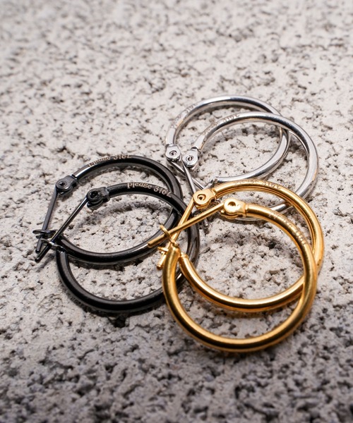 Pledge（プレッジ）の「【76】【Pledge（プレッジ）】フープ ピアス（ペア）（ピアス（両耳用）・メンズ・ブラック/ゴールド/シルバー・FREE）」の7枚目の写真