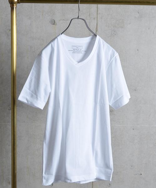 SHIPS JET BLUE(シップスジェットブルー)の「SHIPS GENERAL SUPPLY: カリフォルニアコットン VネックTシャツ■(Tシャツ/カットソー・メンズ・ブルー/ホワイト/ナチュラル/ライトブルー/ネイビー/グレー/ブラック/ワイン/サックスブルー/ピンク/クリーム/ブラウン/グレイッシュブルー・X-LARGE/LARGE/MEDIUM/SMALL)」の1枚目の写真