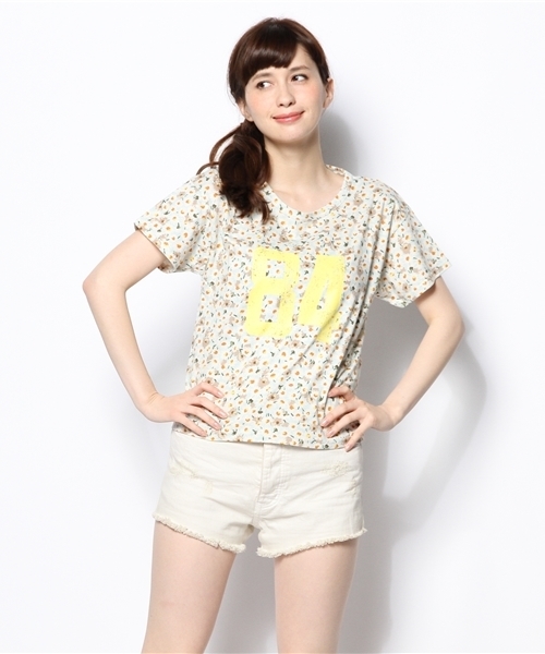 Ray BEAMS（レイビームス）の「Ray BEAMS / "84"ナンバー フラワープリントT（Tシャツ/カットソー・レディース・サックスブルー/ネイビー・ONE SIZE）」の13枚目の写真