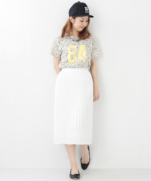 Ray BEAMS（レイビームス）の「Ray BEAMS / "84"ナンバー フラワープリントT（Tシャツ/カットソー・レディース・サックスブルー/ネイビー・ONE SIZE）」の12枚目の写真