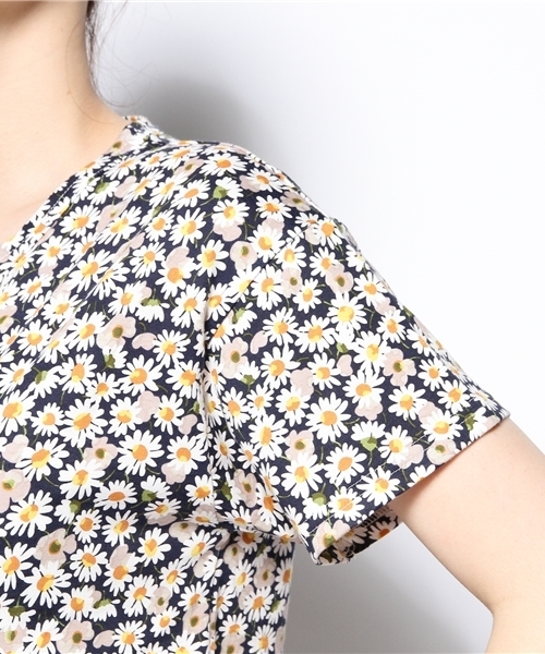 Ray BEAMS（レイビームス）の「Ray BEAMS / "84"ナンバー フラワープリントT（Tシャツ/カットソー・レディース・サックスブルー/ネイビー・ONE SIZE）」の9枚目の写真