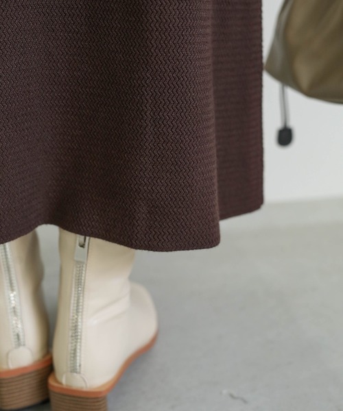 select MOCA（セレクトモカ）の「ニュアンスタイトフレアニットスカート(ウエストゴムミモレ丈ニットスカート)（スカート・レディース・ブラック/ブラウン/グレイッシュベージュ・FREE）」の8枚目の写真