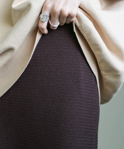 select MOCA（セレクトモカ）の「ニュアンスタイトフレアニットスカート(ウエストゴムミモレ丈ニットスカート)（スカート・レディース・ブラック/ブラウン/グレイッシュベージュ・FREE）」の11枚目の写真