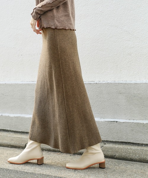 select MOCA（セレクトモカ）の「ニュアンスタイトフレアニットスカート(ウエストゴムミモレ丈ニットスカート)（スカート・レディース・ブラック/ブラウン/グレイッシュベージュ・FREE）」の21枚目の写真