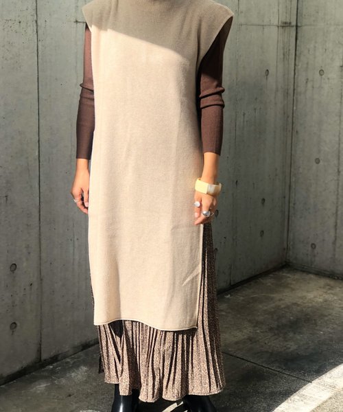 PARKS TOKYO SELECT（パークストウキョウセレクト）の「ｻｲﾄﾞｽﾘｯﾄﾛﾝｸﾞﾆｯﾄ（ニット/セーター・レディース・ブラック/ベージュ/ブラウン・FREE）」の3枚目の写真