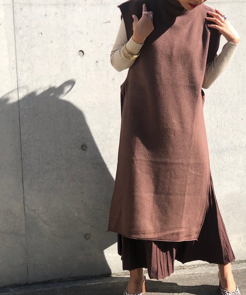 PARKS TOKYO SELECT（パークストウキョウセレクト）の「ｻｲﾄﾞｽﾘｯﾄﾛﾝｸﾞﾆｯﾄ（ニット/セーター・レディース・ブラック/ベージュ/ブラウン・FREE）」の17枚目の写真