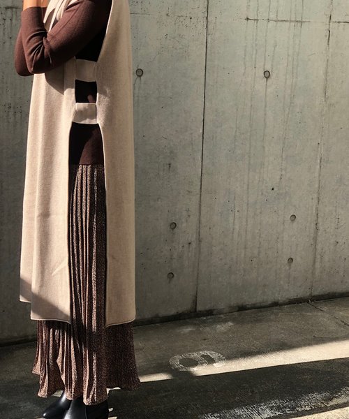 PARKS TOKYO SELECT（パークストウキョウセレクト）の「ｻｲﾄﾞｽﾘｯﾄﾛﾝｸﾞﾆｯﾄ（ニット/セーター・レディース・ブラック/ベージュ/ブラウン・FREE）」の21枚目の写真