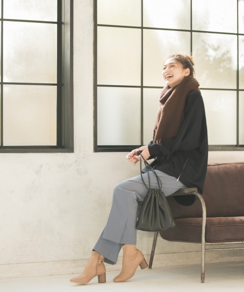 GLOBAL WORK（グローバルワーク）の「ボリュームフリンジストール/861706（マフラー・レディース・ホワイト/ダークブラウン/ブラウン/ライトピンク/ホワイト系その他2/ライトベージュ/グレー/ベージュ/ライトブルー/ベージュ系その他3・FREE）」の18枚目の写真