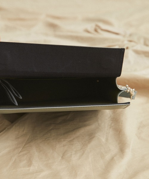 UNITED TOKYO（ユナイテッドトウキョウ）の「スクエアデザインバック  