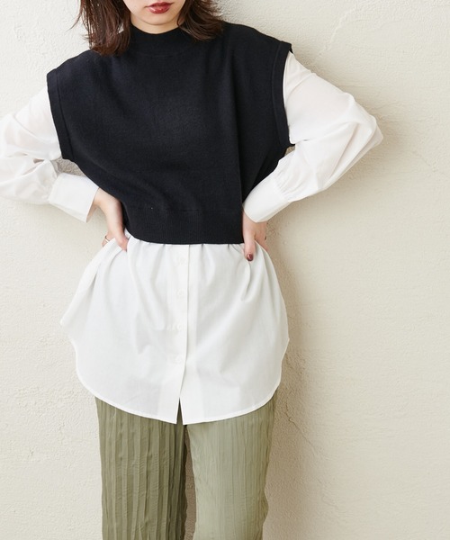 natural couture(ナチュラルクチュール)の「シャツドッキングニットプルオーバー(ニット/セーター・レディース・ブラック/ベージュ/モカ・FREE)」の2枚目の写真