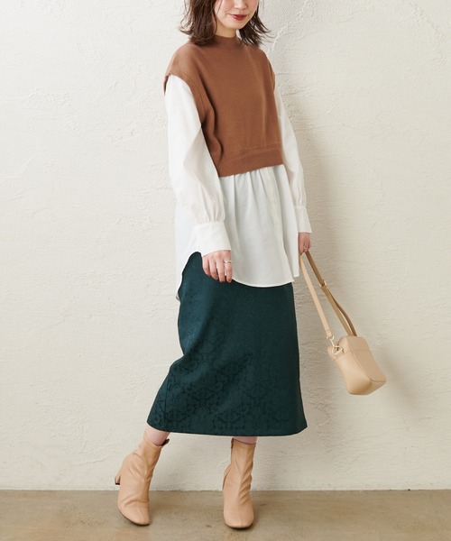 natural couture(ナチュラルクチュール)の「シャツドッキングニットプルオーバー(ニット/セーター・レディース・ブラック/ベージュ/モカ・FREE)」の11枚目の写真