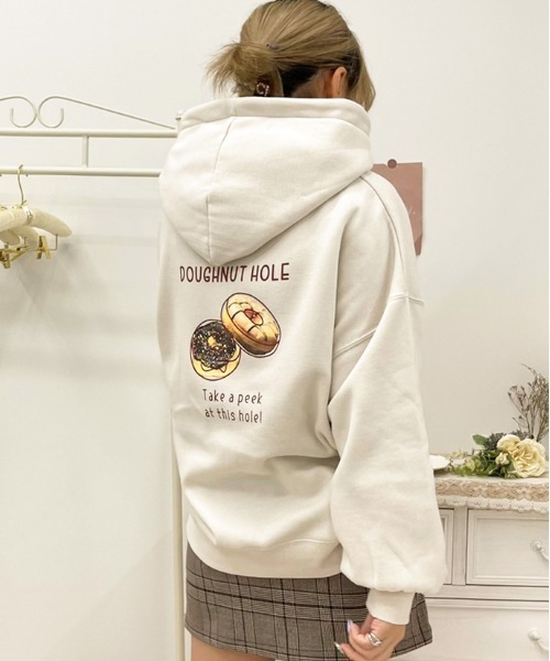 apres jour（アプレジュール）の「アソートフーディー【ZOZOTOWN限定アイテム】（パーカー・レディース・アイボリー/ホワイト系その他/ブラック/クリーム/ダークブルー/ミント/ブラック系その他/ダークブラウン/ラベンダー/スモークピンク・フリー/X-LARGE）」の4枚目の写真