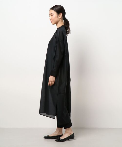 COLONY 2139（コロニートゥーワンスリーナイン）の「再生ポリバンドカラーシアーシャツワンピース（シャツワンピース・レディース・ベージュ/オフホワイト/ブラック/カーキ・MEDIUM/LARGE）」の5枚目の写真