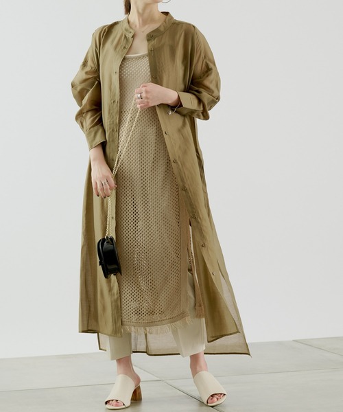 COLONY 2139（コロニートゥーワンスリーナイン）の「再生ポリバンドカラーシアーシャツワンピース（シャツワンピース・レディース・ベージュ/オフホワイト/ブラック/カーキ・MEDIUM/LARGE）」の3枚目の写真