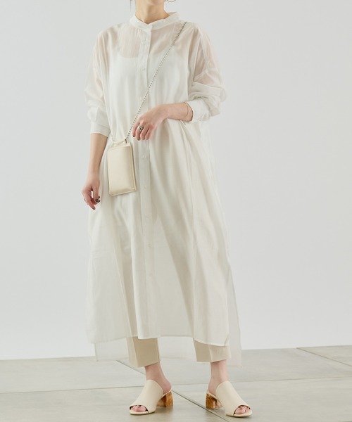 COLONY 2139（コロニートゥーワンスリーナイン）の「再生ポリバンドカラーシアーシャツワンピース（シャツワンピース・レディース・ベージュ/オフホワイト/ブラック/カーキ・MEDIUM/LARGE）」の7枚目の写真