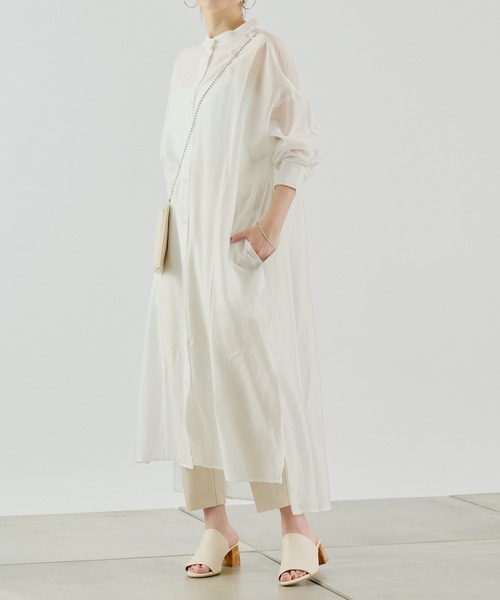 COLONY 2139（コロニートゥーワンスリーナイン）の「再生ポリバンドカラーシアーシャツワンピース（シャツワンピース・レディース・ベージュ/オフホワイト/ブラック/カーキ・MEDIUM/LARGE）」の11枚目の写真