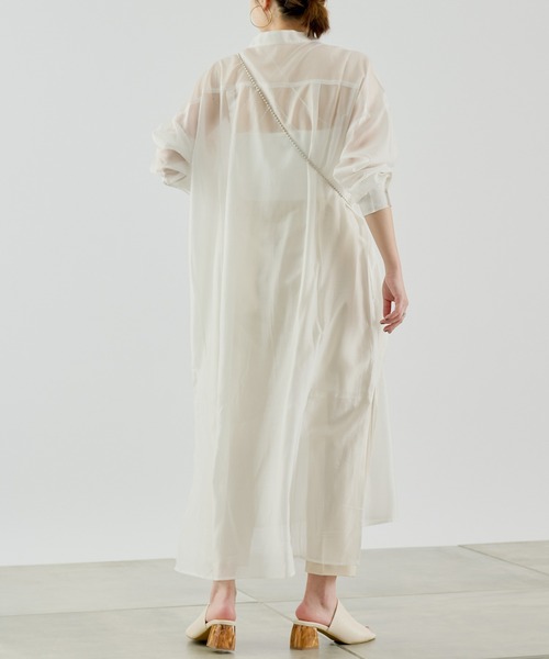 COLONY 2139（コロニートゥーワンスリーナイン）の「再生ポリバンドカラーシアーシャツワンピース（シャツワンピース・レディース・ベージュ/オフホワイト/ブラック/カーキ・MEDIUM/LARGE）」の12枚目の写真