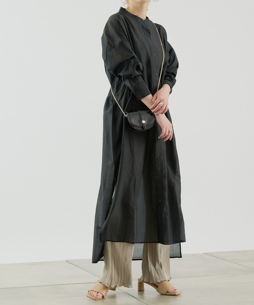 COLONY 2139（コロニートゥーワンスリーナイン）の「再生ポリバンドカラーシアーシャツワンピース（シャツワンピース・レディース・ベージュ/オフホワイト/ブラック/カーキ・MEDIUM/LARGE）」の20枚目の写真