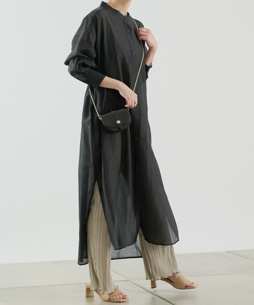 COLONY 2139（コロニートゥーワンスリーナイン）の「再生ポリバンドカラーシアーシャツワンピース（シャツワンピース・レディース・ベージュ/オフホワイト/ブラック/カーキ・MEDIUM/LARGE）」の22枚目の写真