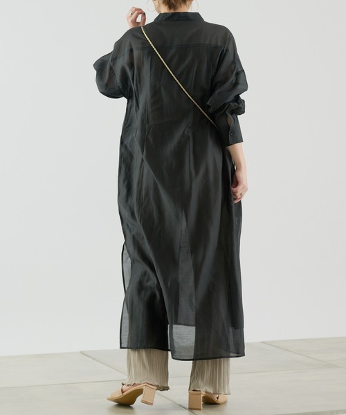 COLONY 2139（コロニートゥーワンスリーナイン）の「再生ポリバンドカラーシアーシャツワンピース（シャツワンピース・レディース・ベージュ/オフホワイト/ブラック/カーキ・MEDIUM/LARGE）」の21枚目の写真