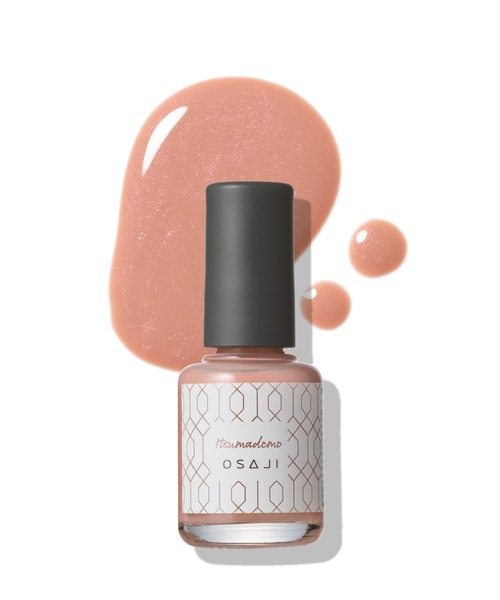 OSAJI（オサジ）の「オサジ アップリフト ネイルカラー（マニキュア/ジェルネイル・レディース・01 Kitto〈きっと〉/02 Ajisai〈紫陽花〉/03 Uragawa〈裏側〉/04 Shinden〈神殿〉/05 Shuppatsu〈出発〉/07 Keiji〈啓示〉/08 Jikuu〈時空〉/09 Hakuchuumu〈白昼夢〉/11 Drape〈ドレープ〉/12 Sorekara〈それから〉/13 Yorimichi〈寄り道〉/14 Aikagi〈合鍵〉/15 Doukutsu〈洞窟〉/16 Eri〈襟〉/17 Yokogao〈横顔〉/19 Daen 〈楕円〉/18 Buntsuu〈文通〉/20 Drop 〈ドロップ〉/23 Izumi 〈泉〉/24 Rojiura 〈路地裏〉/22 Mon 〈門〉/26 Mitsu 〈蜜〉/25 Sunahama 〈砂浜〉/21 Juuniji 〈12時〉/27 Menou 〈めのう〉/28 Pandora 〈パンドラ〉/29 Tora 〈虎〉/30 Nikkichou 〈日記帳〉/31 Straw 〈ストロー〉/38 Pegasus〈ペガサス〉/34 Fue〈笛〉/33 Sunaarashi〈砂嵐〉/35 Tsubasa〈翼〉/36 Wakaremichi〈わかれ道〉/37 Ibara〈いばら〉/41 Kiririto〈きりりと〉/42 Machiawase〈待ち合わせ〉/39 Sode〈袖〉/40 Kiminonamae〈君の名前〉/43 Yobigoe〈呼び声〉/44 Itsumademo〈いつまでも〉/45 Hyouka〈氷菓〉/46 Hoshimeguri〈星めぐり〉・FREE）」の14枚目の写真