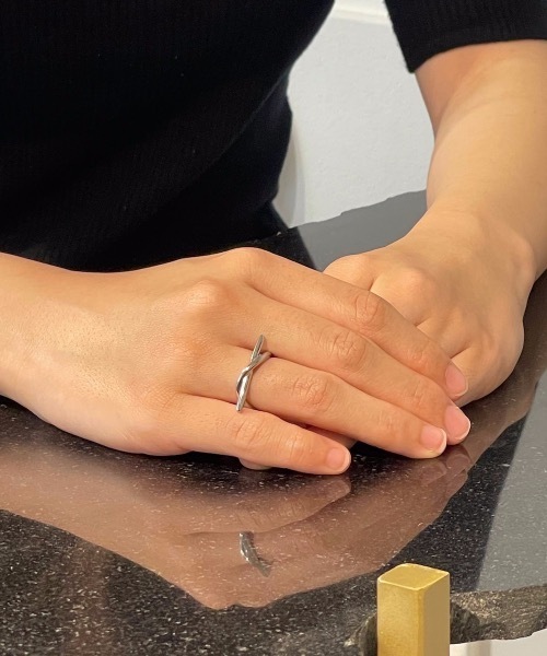 blatto(ブラット)の「【blatto 925silver】925シルバー 結び デザイン リング ゴールド(k18メッキ仕様) シルバー(プラチナメッキ仕様)blat-tbr1-3(リング・メンズ・ゴールド/シルバー・FREE)」の2枚目の写真