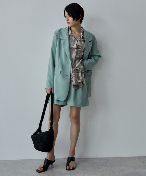 ECRIRE（エクリール）の「ロングジャケット＋タックショートパンツ　セットアップ（テーラードジャケット・レディース・ブラック/グレー/ライトグリーン/サンドグレー・フリー）」の17枚目の写真