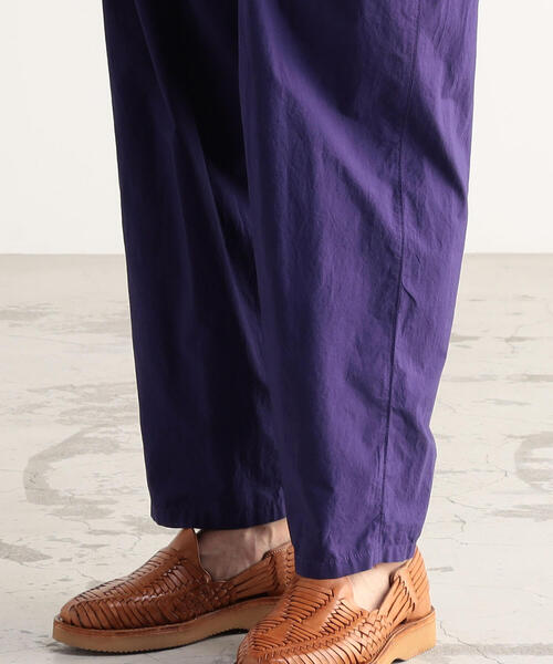 TOMORROWLAND （トゥモローランド）の「コットンタイプライター 3プリーツイージーパンツ（その他パンツ・メンズ・チャコールグレー/オレンジ/ブラウン/パープル・S/M）」の18枚目の写真