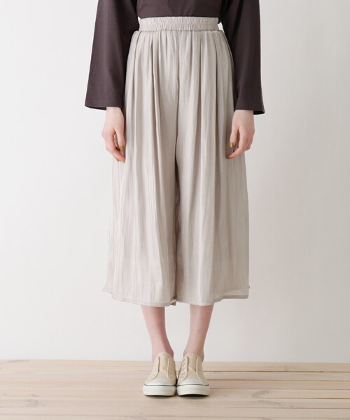 Cutie Blonde（キューティーブロンド）の「◆累計34万本！【S-L/すそくるっ】シャイニーサテンスカンツ（その他パンツ・レディース・ナチュラル/マスタード/ダークネイビー・01/02/03）」の4枚目の写真