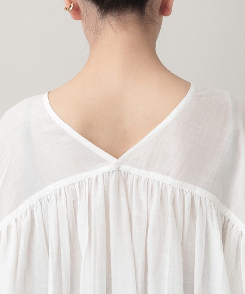 Curensology(カレンソロジー)の「Curensology(カレンソロジー)/コットンギャザーブラウス(シャツ/ブラウス・レディース・ホワイト/ブラック・FREE)」の9枚目の写真