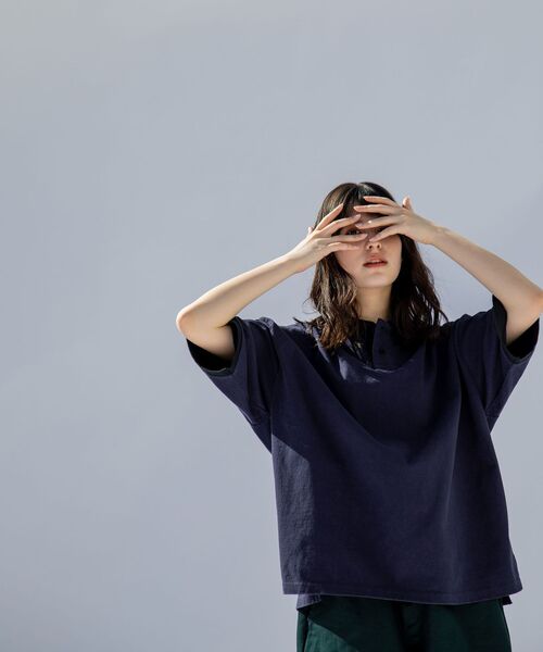 SHIPS（シップス）の「【WEB限定】SHIPS: Roots ビッグシルエット ピグメント加工 バイカラー ポロシャツ（ポロシャツ・メンズ・ネイビー/ブラック/オフホワイト・MEDIUM/LARGE）」の12枚目の写真