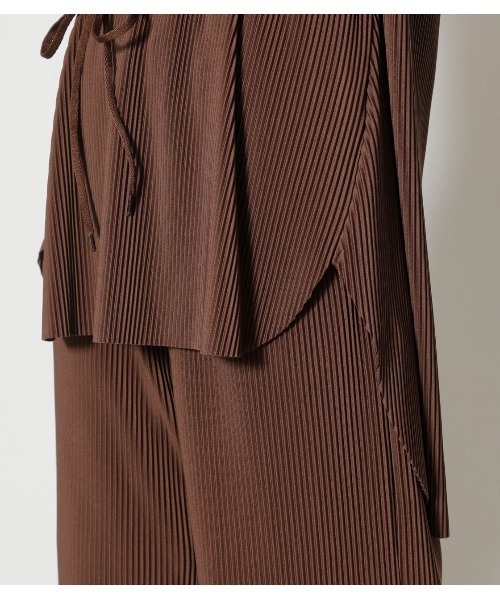 AZUL by moussy（アズールバイマウジー）の「EASY PLEATS TOPS/イージープリーツトップス（Tシャツ/カットソー・レディース・ブラック/ダークブラウン/ミント・SMALL/MEDIUM）」の12枚目の写真