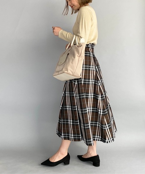 PICCIN（ピッチン）の「ラメ入りVネックニット（ニット/セーター・レディース・ライトブルー/ブラック/ベージュ/オフホワイト/イエロー/モカ/ホワイト系その他/ブラウン系その他・M）」の20枚目の写真