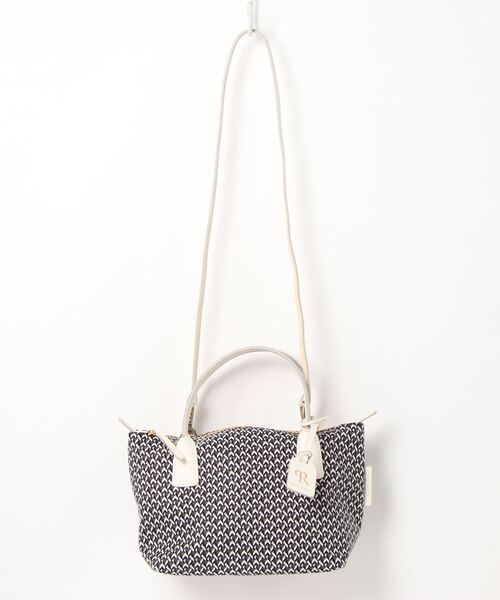 Roberta Pieri（ロベルタピエリ）の「ROBERTA PIERI (ロベルタピエリ) / TATAMI MINI DUFFLE 撥水加工 ミニダッフル トートバッグ ショルダーバッグ（ショルダーバッグ・レディース・ホワイト/ブルー系その他/パープル/シルバー/ライトピンク/ラベンダー/ピンク系その他/ブラック系その他・FREE）」の2枚目の写真