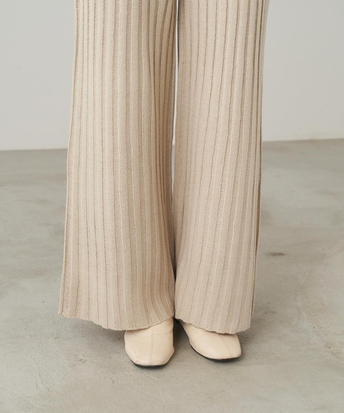 Chaco closet（チャコ クローゼット）の「リブニットセットアップ ハイネックプルオーバー＆パンツ（セットアップ・レディース・グレイッシュベージュ/グリーン系その他/ベージュ/ブラック/ブルーグリーン/ワイン・FREE）」の8枚目の写真