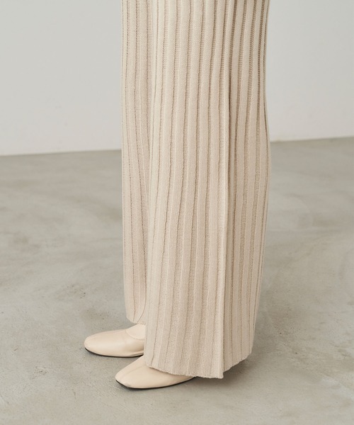 Chaco closet（チャコ クローゼット）の「リブニットセットアップ ハイネックプルオーバー＆パンツ（セットアップ・レディース・グレイッシュベージュ/グリーン系その他/ベージュ/ブラック/ブルーグリーン/ワイン・FREE）」の9枚目の写真