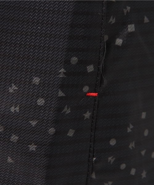 PUMA（プーマ）の「フーデッド裏メッシュ ウーブン ジャケット (WOMEN)（ナイロンジャケット・レディース・ピンク/グレー/ブラック・LARGE/MEDIUM/SMALL/O）」の10枚目の写真