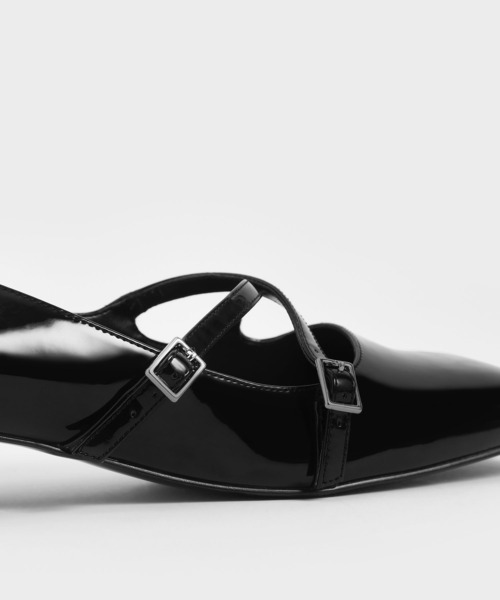 CHARLES & KEITH(チャールズ & キース)の「パテントスクエアトゥ メリージェーン / Patent Square Toe Mary Janes(パンプス・レディース・ブラック/その他4・22.5cm/23cm/23.5cm/24.5cm/25cm/25.5cm)」の11枚目の写真