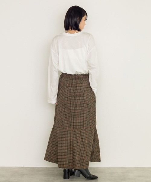 w closet（ダブルクローゼット）の「【新色追加】【SETUP対応】起毛チェック切替マーメイドスカート（スカート・レディース・カーキ/ブルー/ライトベージュ/グレー/ホワイト・FREE）」の12枚目の写真