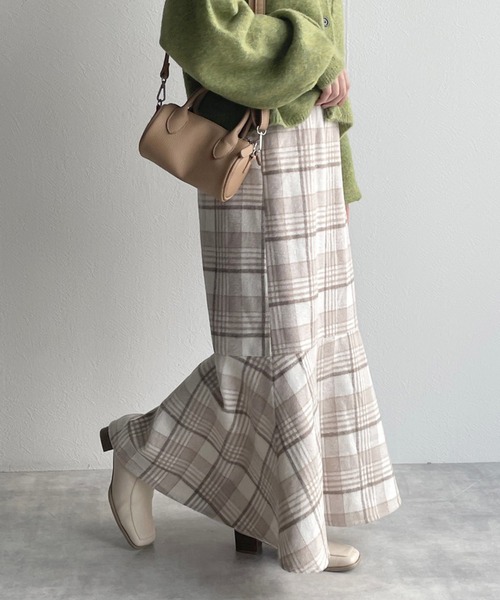 w closet（ダブルクローゼット）の「【新色追加】【SETUP対応】起毛チェック切替マーメイドスカート（スカート・レディース・カーキ/ブルー/ライトベージュ/グレー/ホワイト・FREE）」の19枚目の写真