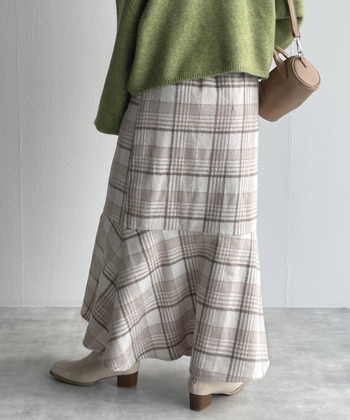 w closet（ダブルクローゼット）の「【新色追加】【SETUP対応】起毛チェック切替マーメイドスカート（スカート・レディース・カーキ/ブルー/ライトベージュ/グレー/ホワイト・FREE）」の20枚目の写真