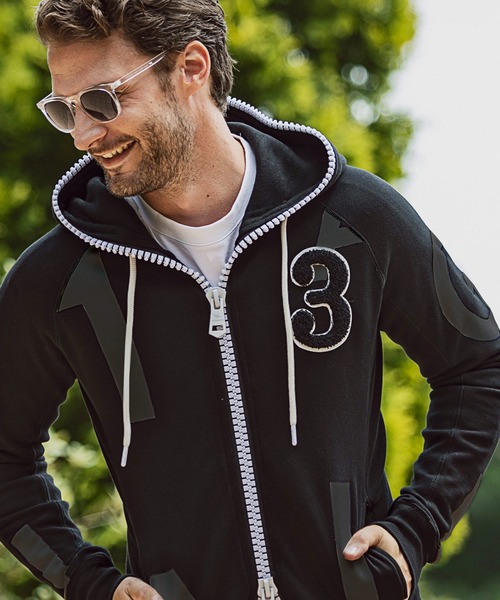 1PIU1UGUALE3 RELAX(ウノピゥウノウグァーレトレ)ビッグファスナー