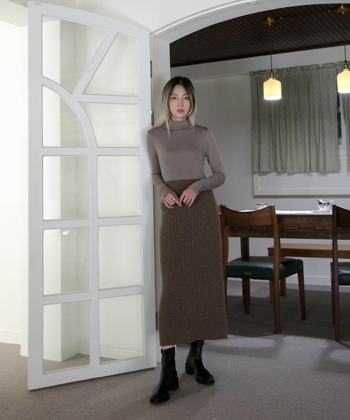 UNE MANSION（ユヌマンション）の「スクエアヒールアンクルブーツ（ブーツ・レディース・ブラック/アイボリー・25.0cm/24.0cm/23.0cm）」の19枚目の写真