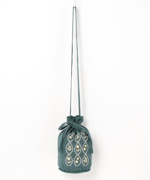 Samansa Mos2（サマンサ モスモス）の「マカベアリス×Samansa Mos2刺繍巾着バッグ（ハンドバッグ・レディース・ブラック/グリーン/キナリ・ﾌﾘ-）」の3枚目の写真