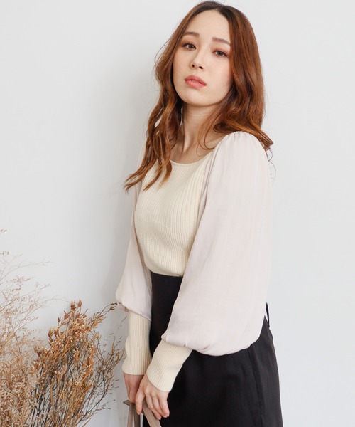 LIPSERVICE（リップサービス）の「glossyスリーブドッキングニット（ニット/セーター・レディース・ブラック/ブルー/ライトベージュ/パープル・FREE）」の6枚目の写真