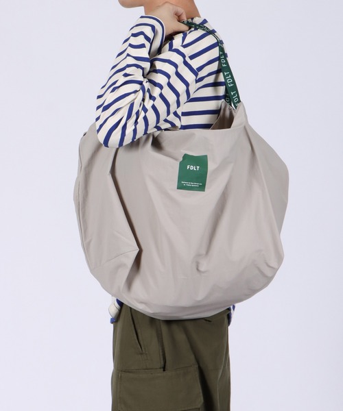FIDELITY(フィデリティ)の「TECH RIP ECO BAG - Large / テックリップエコバッグ - ラージ(エコバッグ/サブバッグ・メンズ・サンドベージュ/カーキ/オフホワイト/ブラック・LARGE)」の4枚目の写真