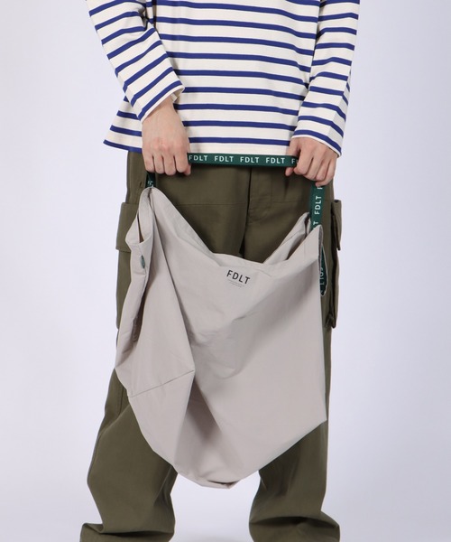 FIDELITY(フィデリティ)の「TECH RIP ECO BAG - Large / テックリップエコバッグ - ラージ(エコバッグ/サブバッグ・メンズ・サンドベージュ/カーキ/オフホワイト/ブラック・LARGE)」の5枚目の写真